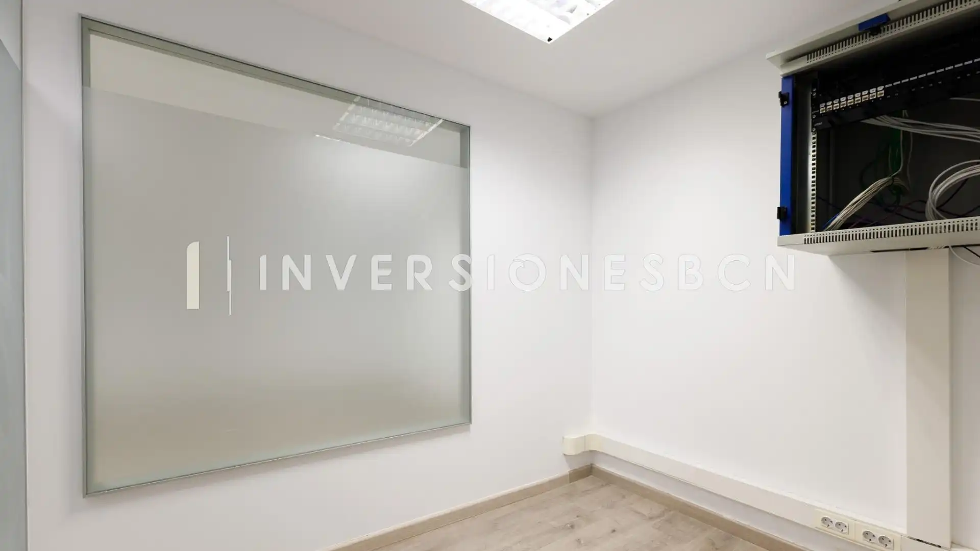 Oficina de alquiler en Avenida JOSEP TARRADELLAS, Barri de les Corts