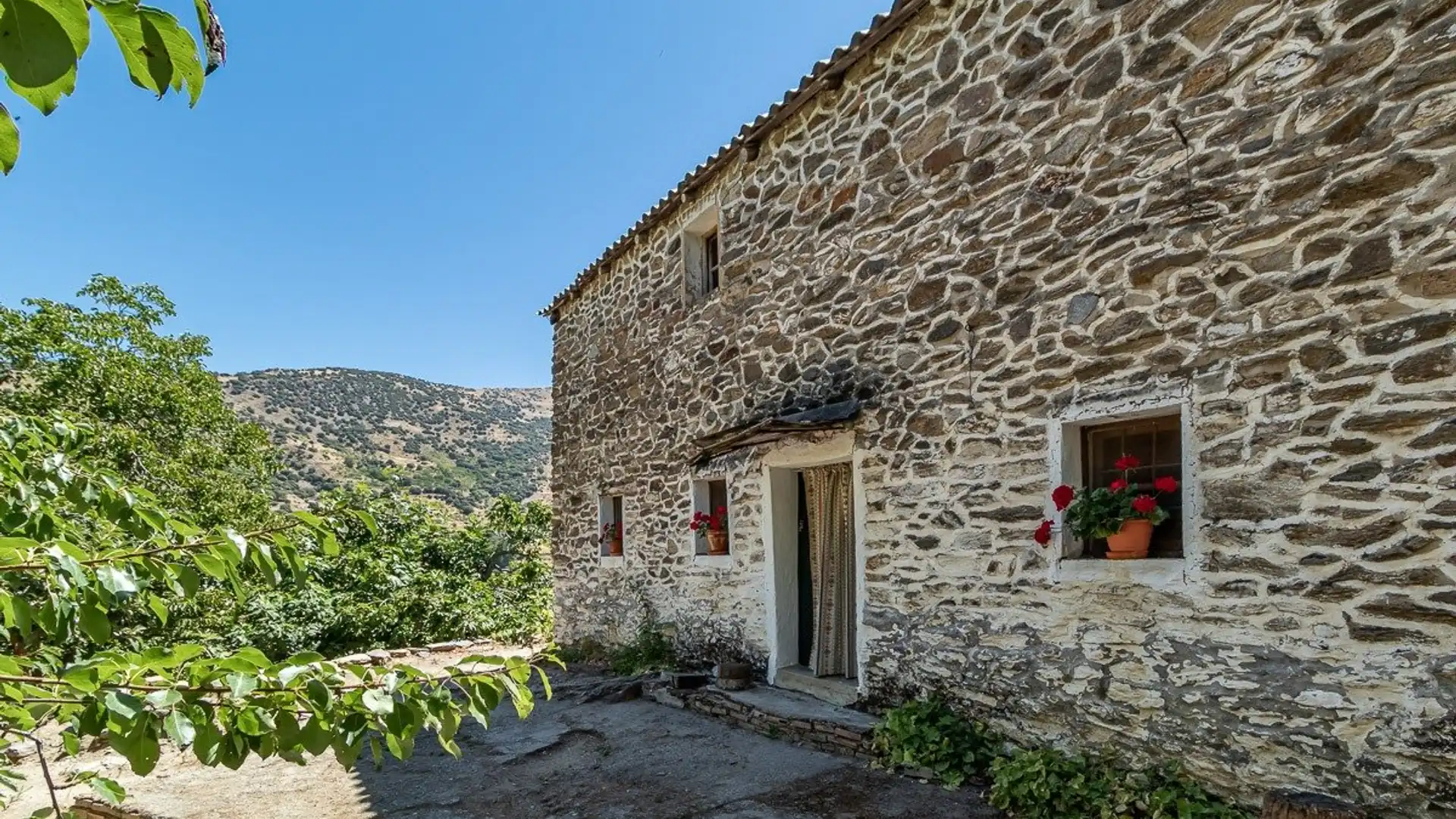 Vista exterior de Finca rústica en venta en Güéjar Sierra