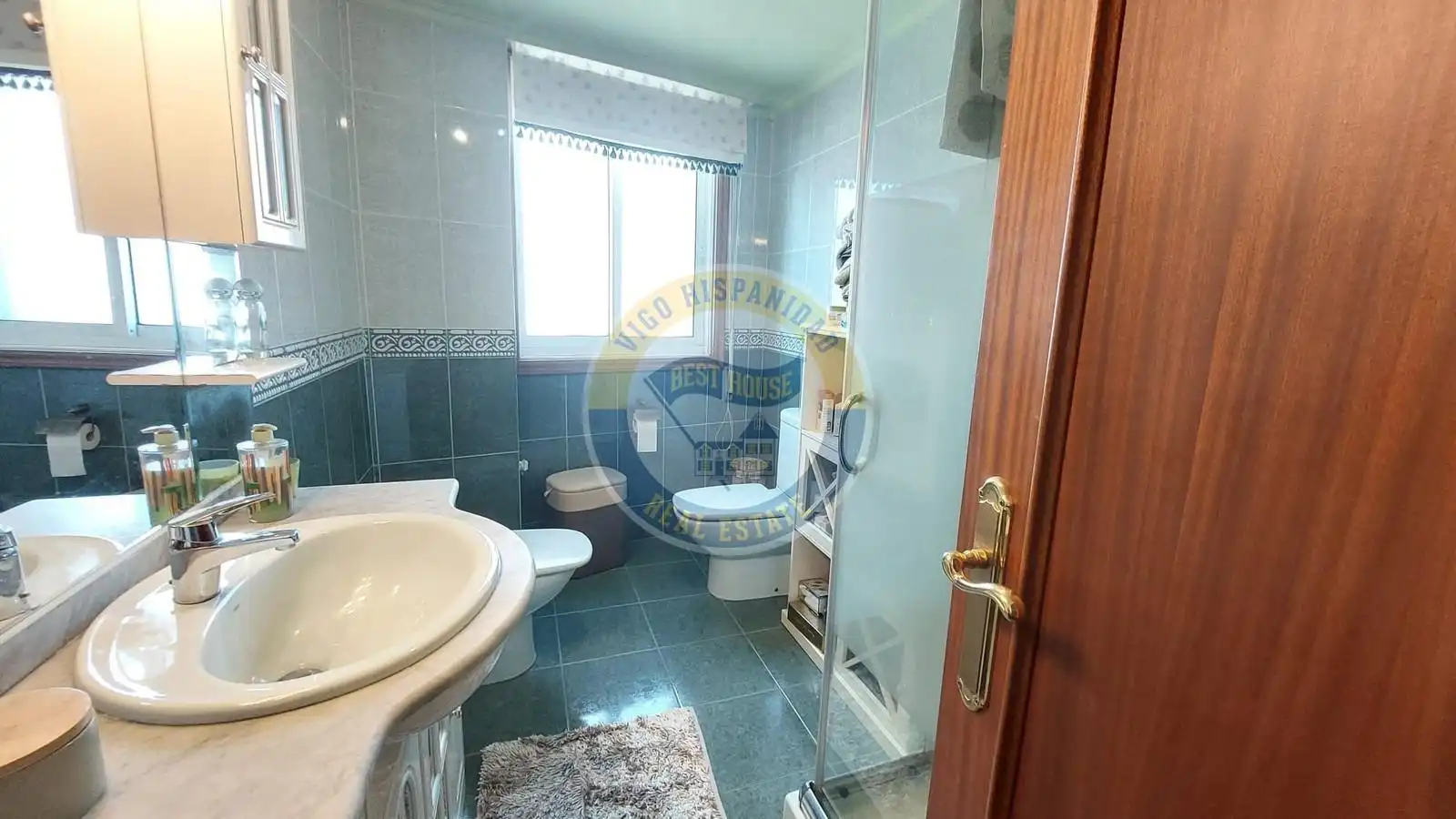 Baño de Piso en venta en Vigo  con Calefacción, Parquet y Trastero