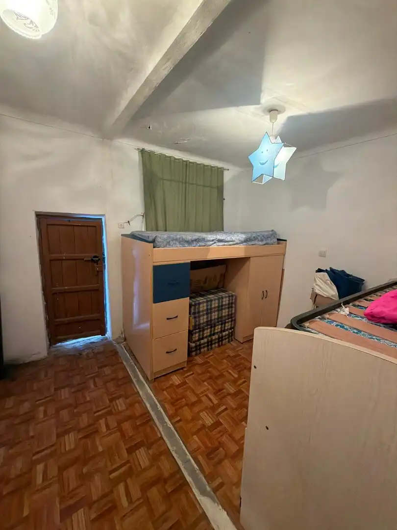 Dormitori de Casa o xalet en venda en El Coronil