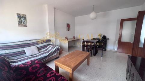 Foto 2 de Casa adosada de alquiler en Mejostilla, Cáceres