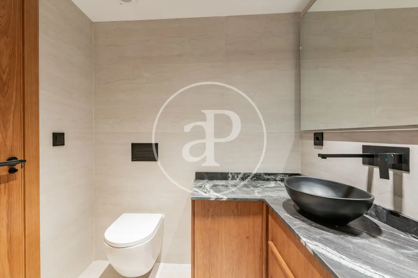 Baño de Piso en venta en Madrid con Aire acondicionado, Calefacción y Amueblado