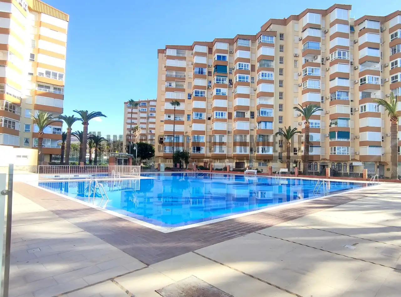 Piscina de Apartament en venda en Algarrobo amb Terrassa, Traster i Moblat