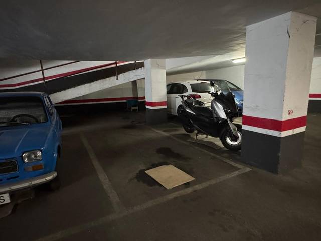 Garaje en Venta en Carrer OLIVERA en El Poble Sec - Parc de Montjuïc