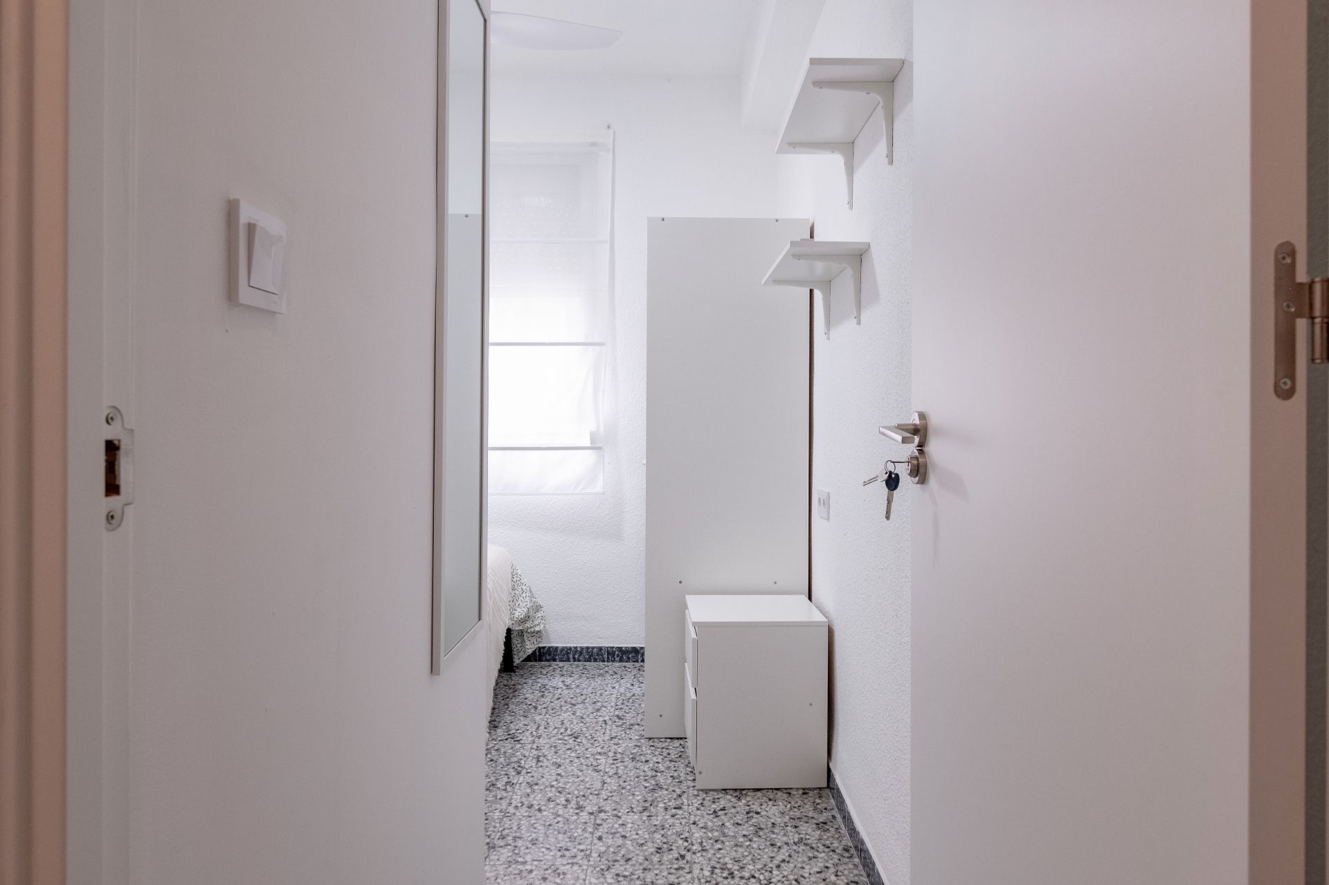 Dormitori de Pis per a compartir en Alicante / Alacant amb Moblat, Forn i Rentadora