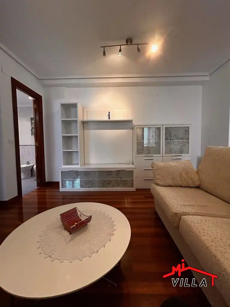 Sala de estar de Piso en venta en Voto con Calefacción, Trastero y Amueblado