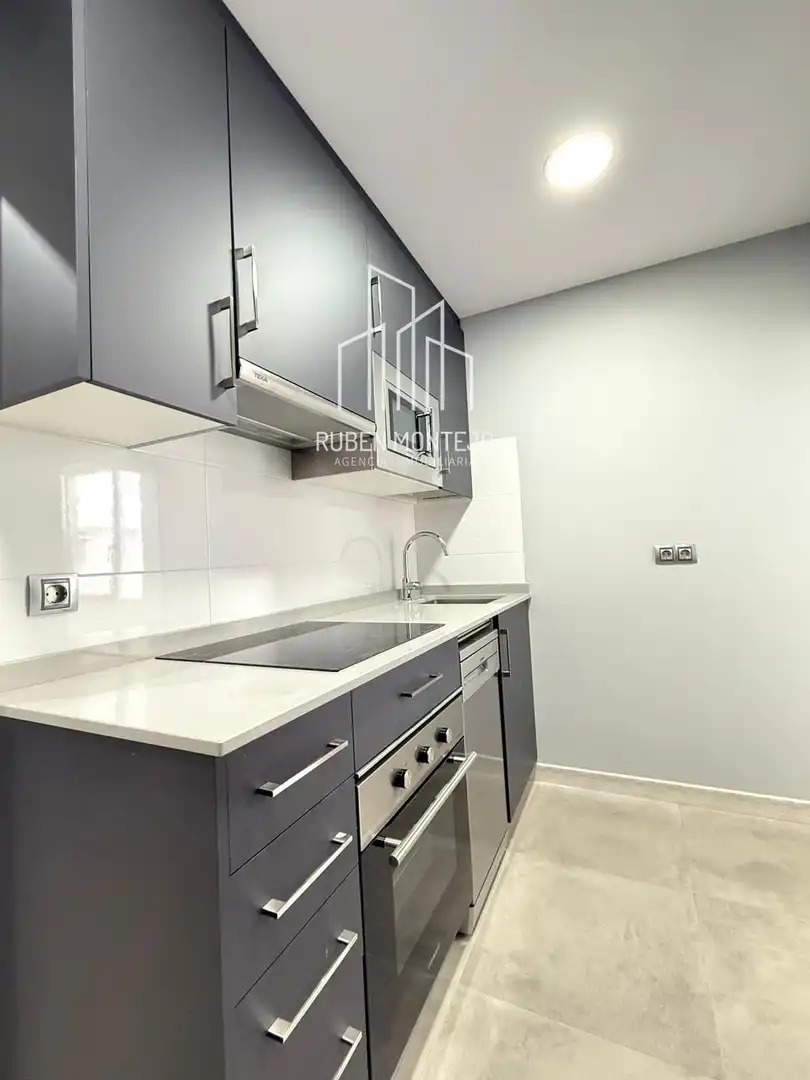 Kitchen of Flat for rent in Salamanca  with Heating, Parquet flooring and Terrace