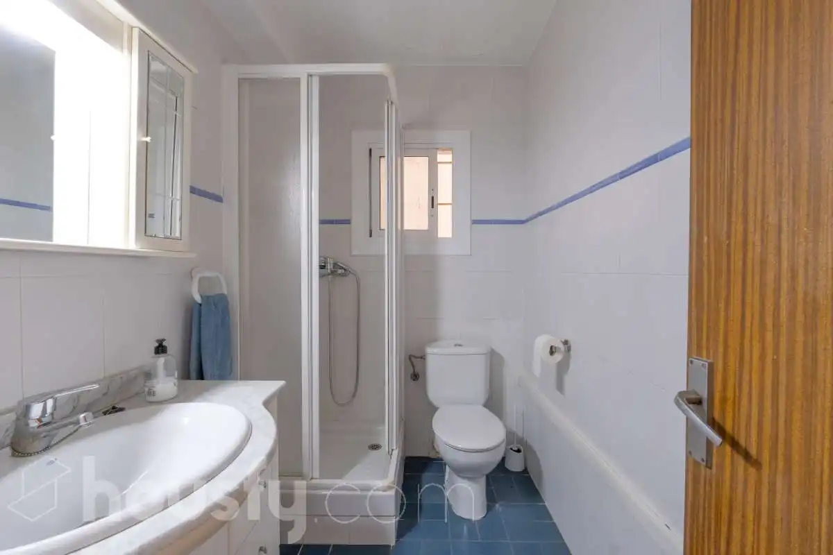 Baño de Piso en venta en Vilanova i la Geltrú con Calefacción, Terraza y Balcón