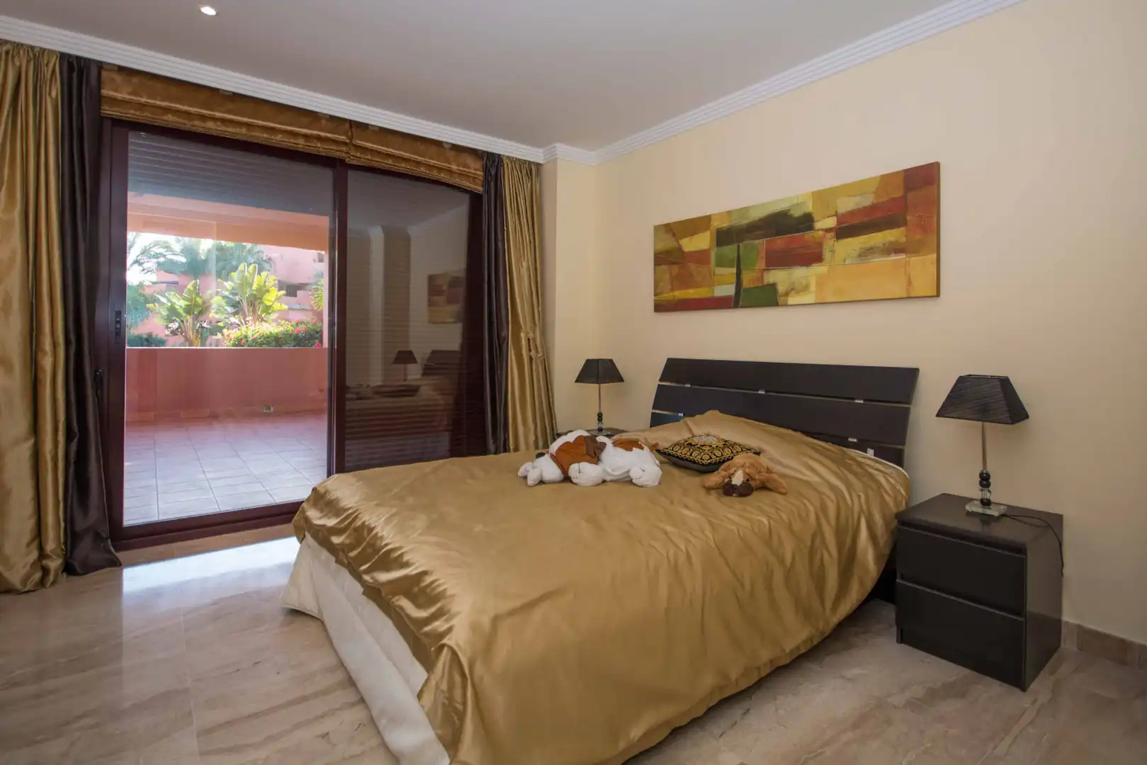 Dormitori de Planta baixa en venda en Estepona amb Aire condicionat, Terrassa i Piscina