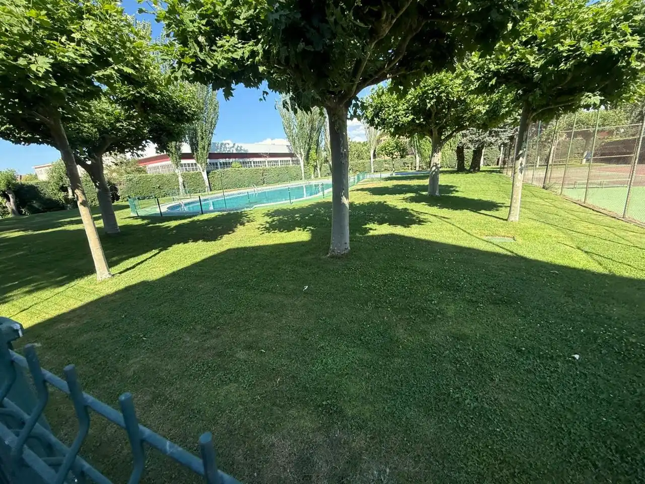 Piscina de Planta baixa en venda en Collado Villalba amb Calefacció, Terrassa i Traster