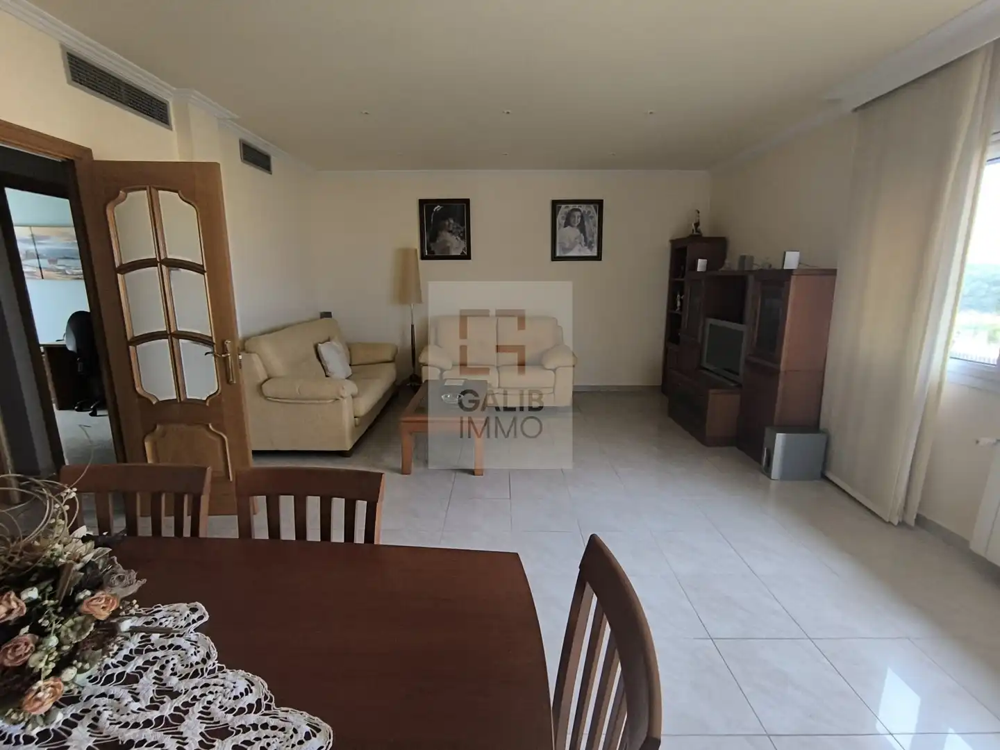Sala d'estar de Casa o xalet en venda en Vilamalla amb Aire condicionat, Calefacció i Terrassa