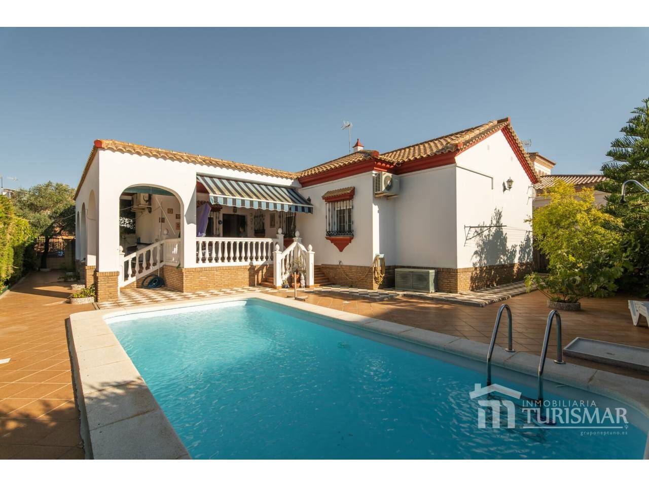Exterior view of House or chalet for sale in Ayamonte  with Air Conditioner, Private garden and Terrace
