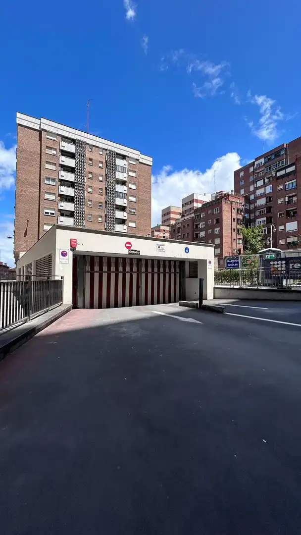 Parkplatz von Garage zum Verkauf in Bilbao 