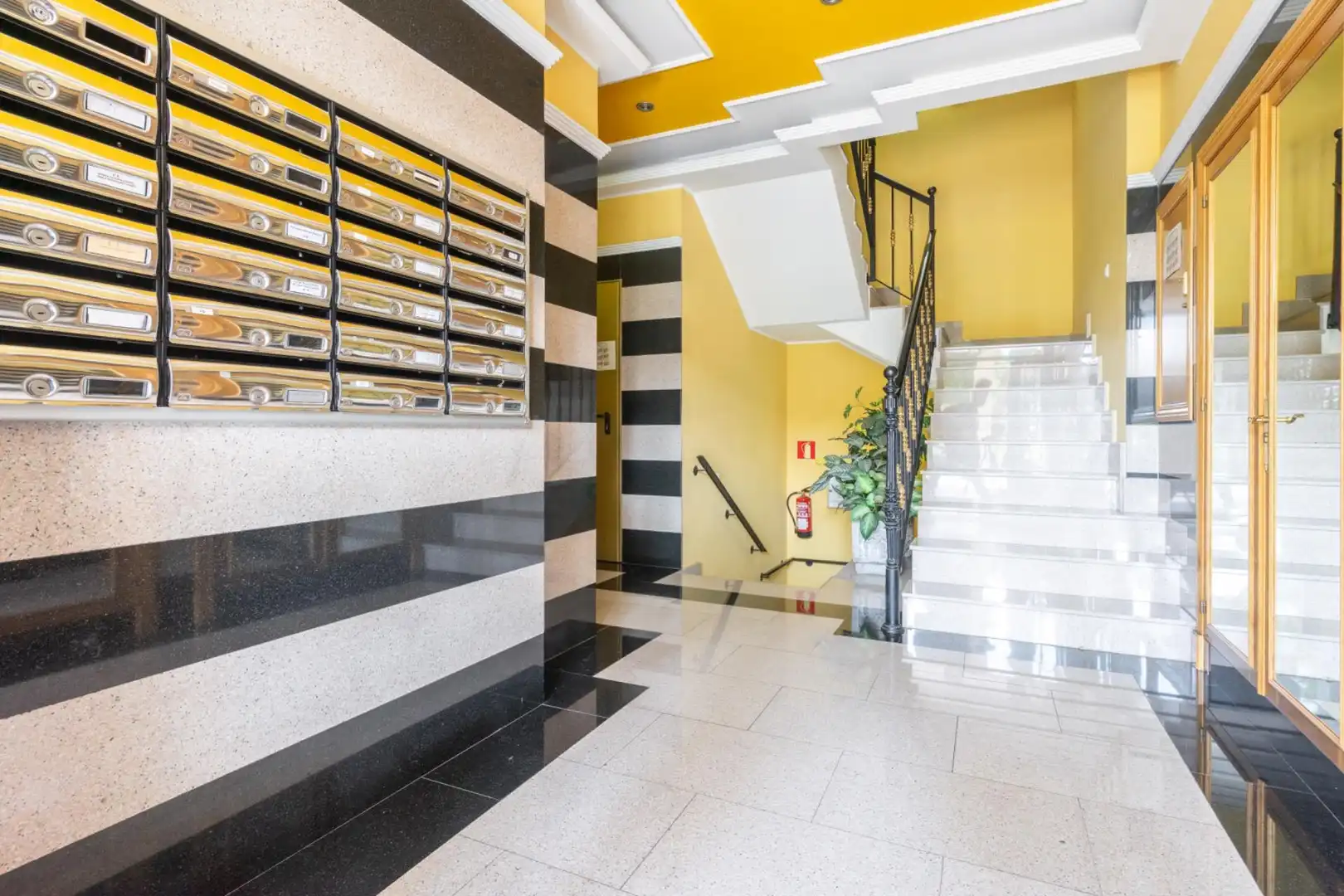 Piso con terraza en venta en Calle CARBAYU EL 3, imagen 27