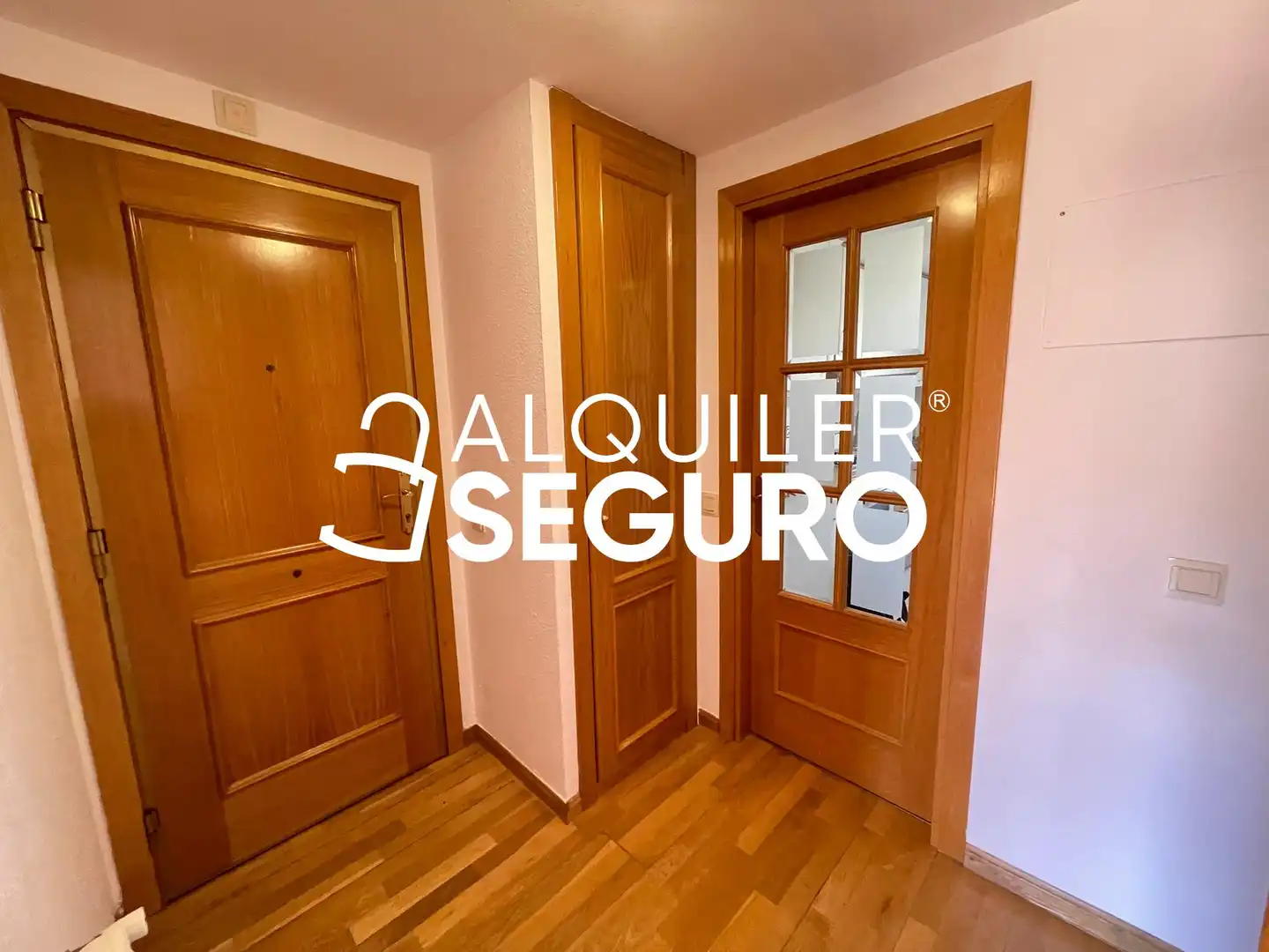 Dormitori de Àtic de lloguer en Madrid amb Calefacció, Terrassa i Piscina