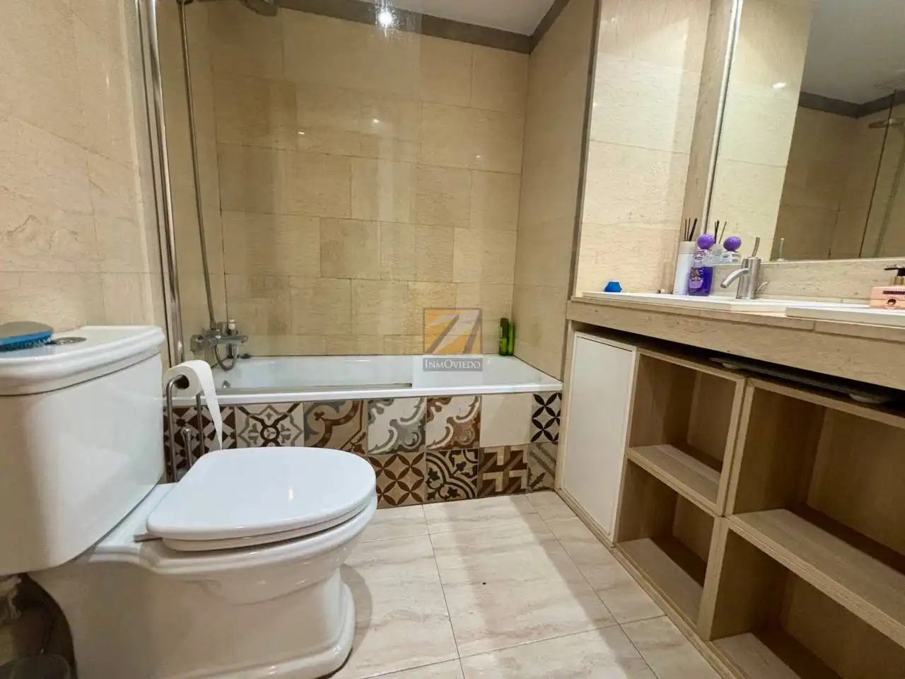 Baño de Piso en venta en Oviedo  con Calefacción, Parquet y Terraza