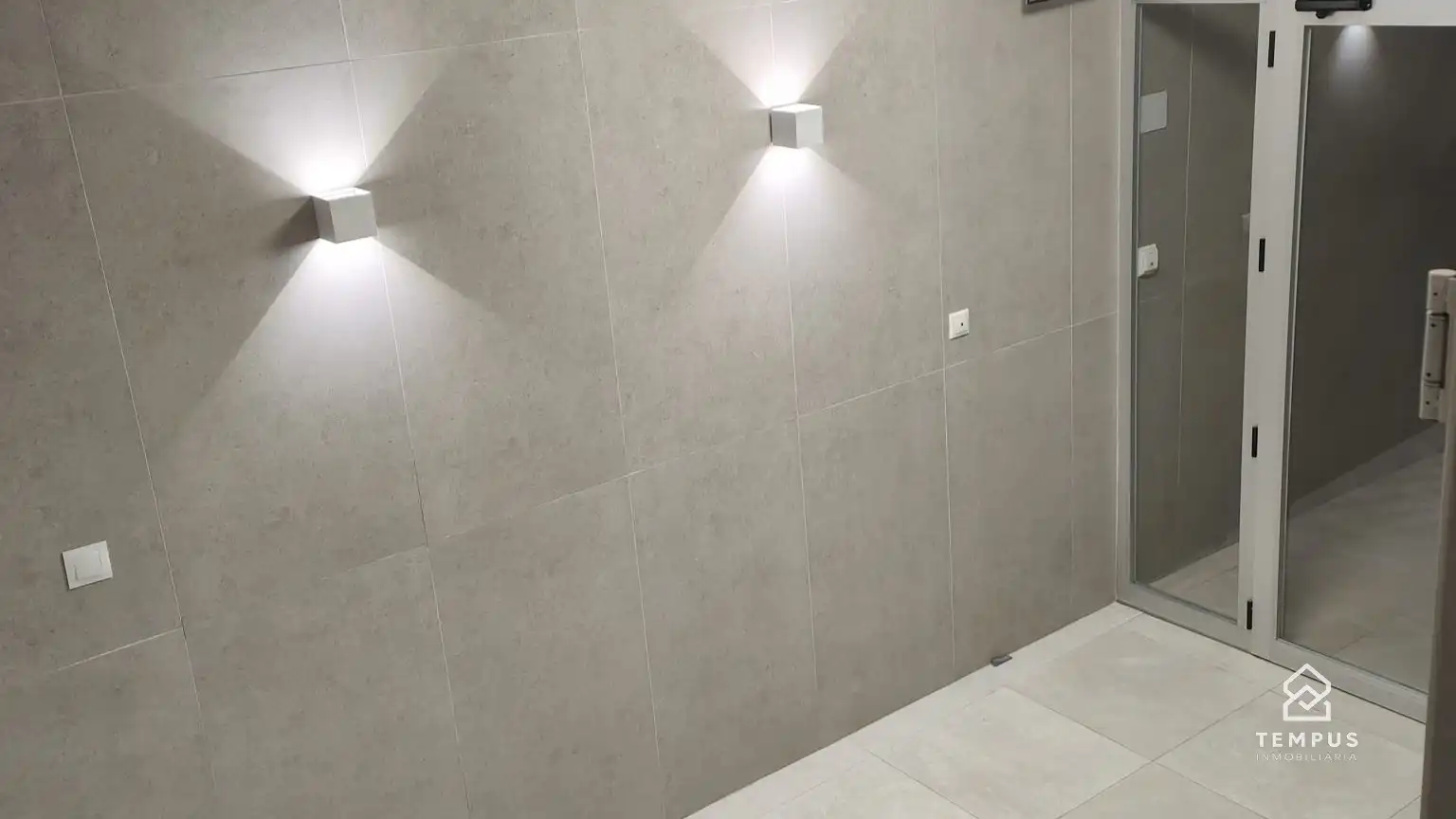 Bathroom of Flat for sale in Córdoba  with Air Conditioner, Terrace and Furnished