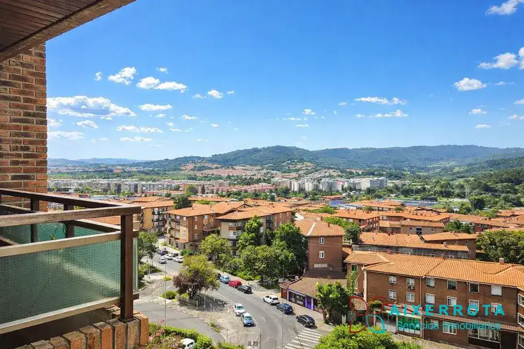 Vista exterior de Apartamento en venta en Getxo  con Calefacción, Terraza y Balcón