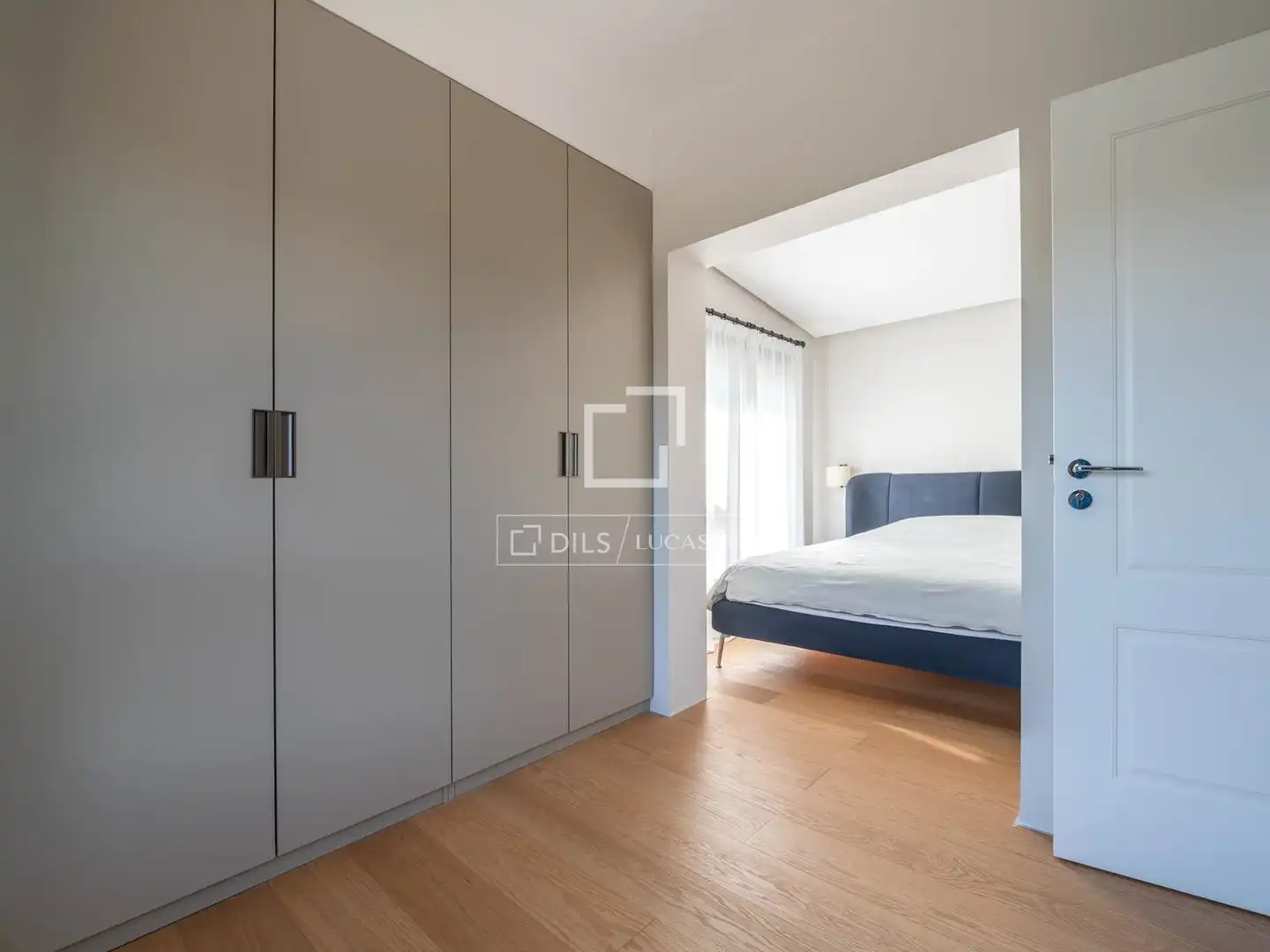 Schlafzimmer von Haus oder Chalet zum Verkauf in La Moraleja mit Klimaanlage, Heizung und Privatgarten