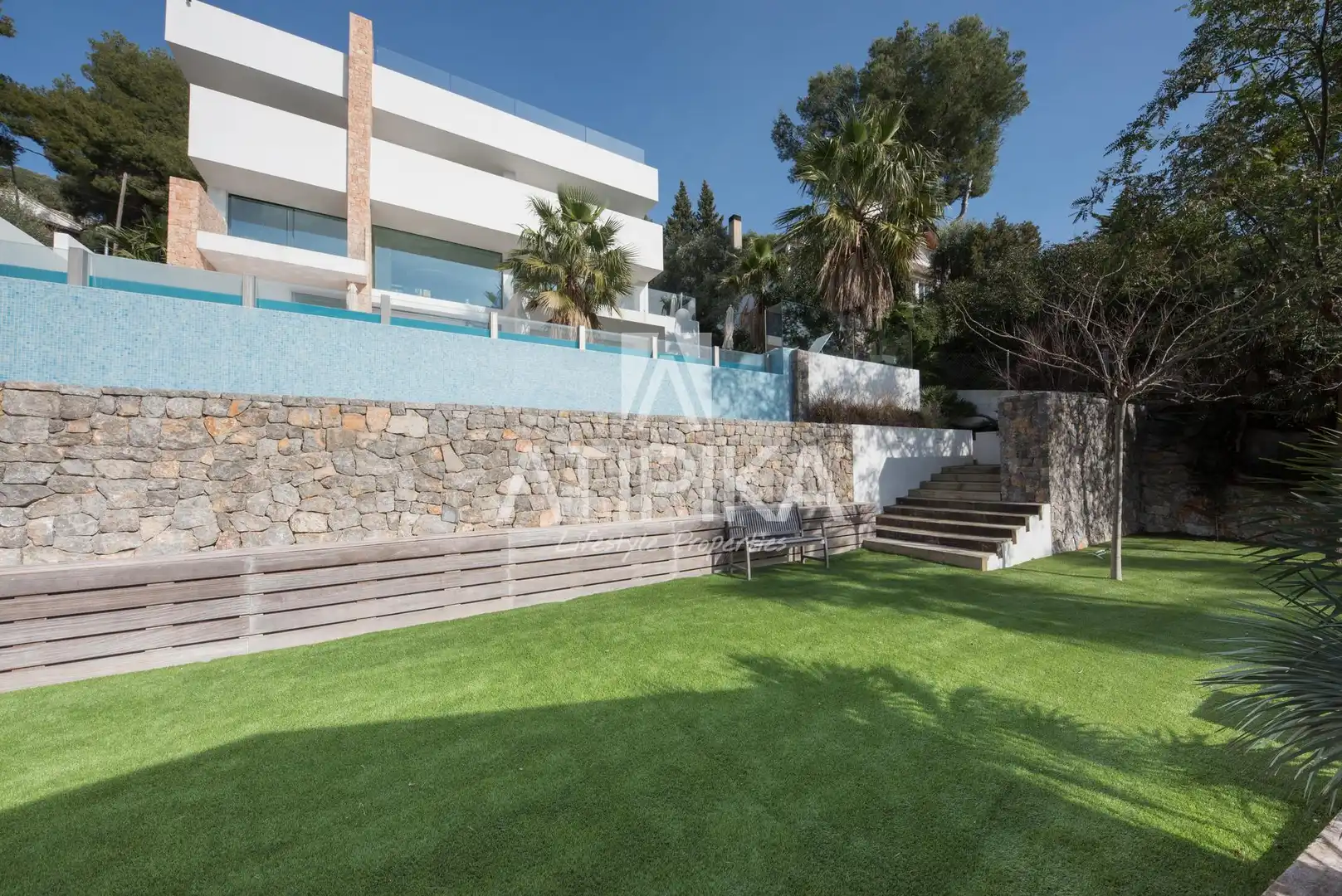Jardí de Casa o xalet en venda en Castelldefels amb Aire condicionat, Calefacció i Terrassa