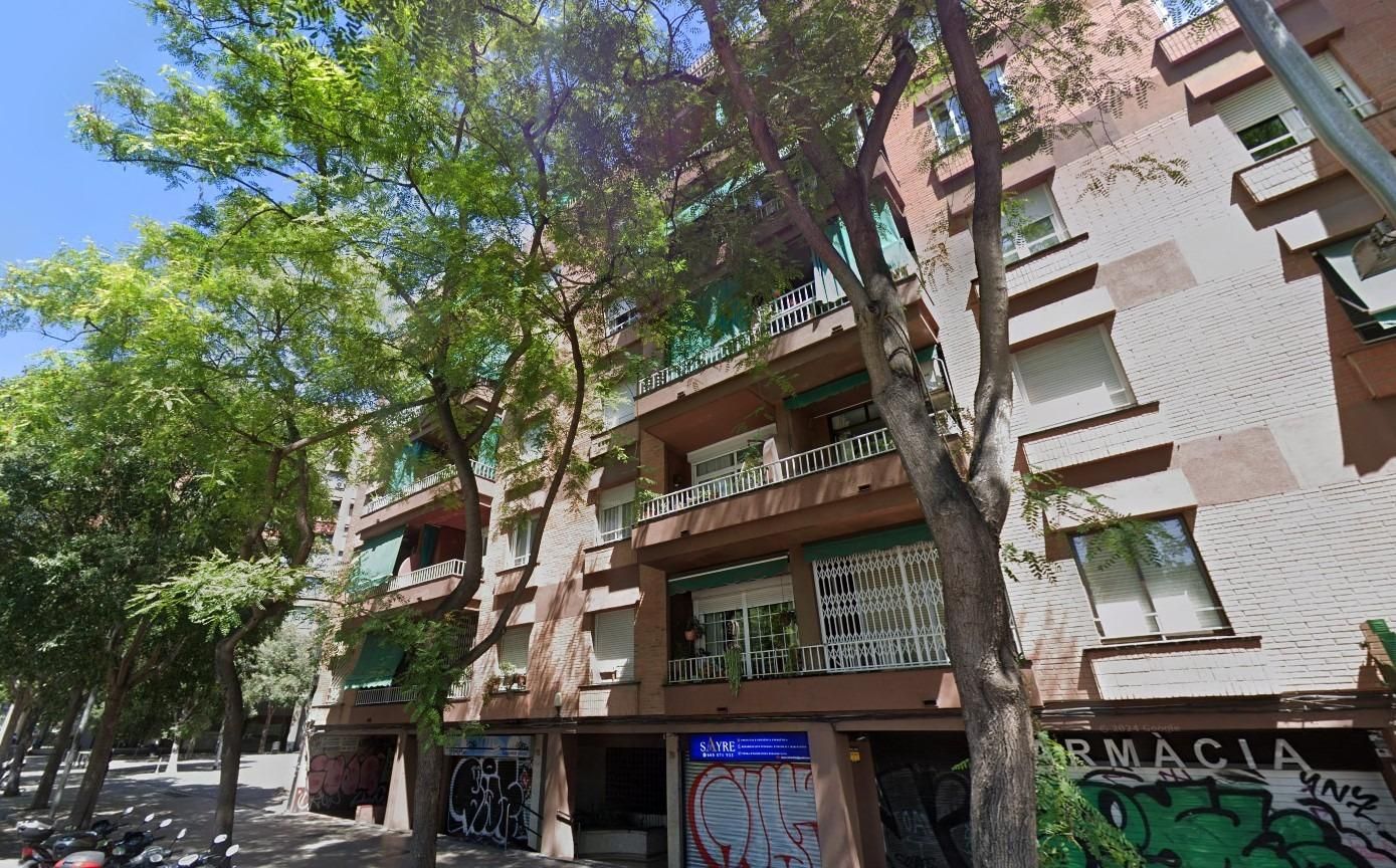 Vista exterior de Pis en venda en  Barcelona Capital amb Terrassa i Balcó