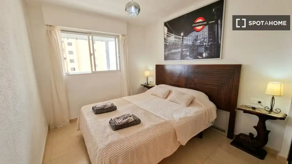 Bedroom of Apartments for share in Benidorm  with Air Conditioner, Terrace and Furnished