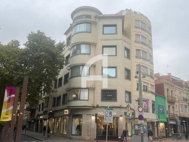 Oficina en Alquiler en Rambla d'Ègara en Barri del Centre