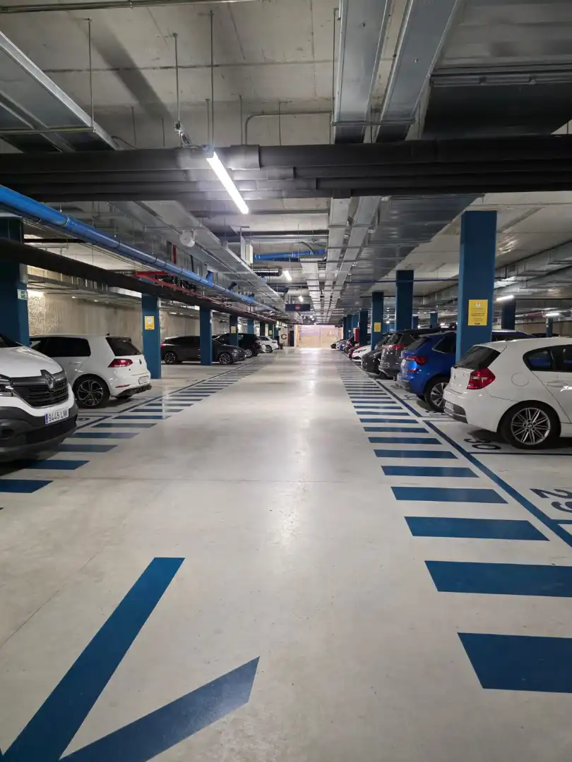 Parcheggio con ascensore in affitto a Carrer del Doctor Trueta 209, imagen 4