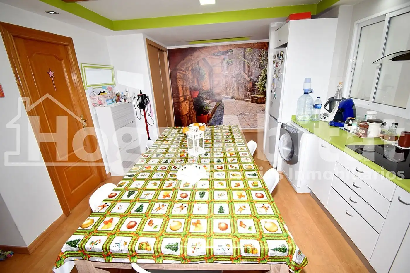 Küche von Wohnung zum Verkauf in Xirivella mit Klimaanlage, Parkett und Balkon