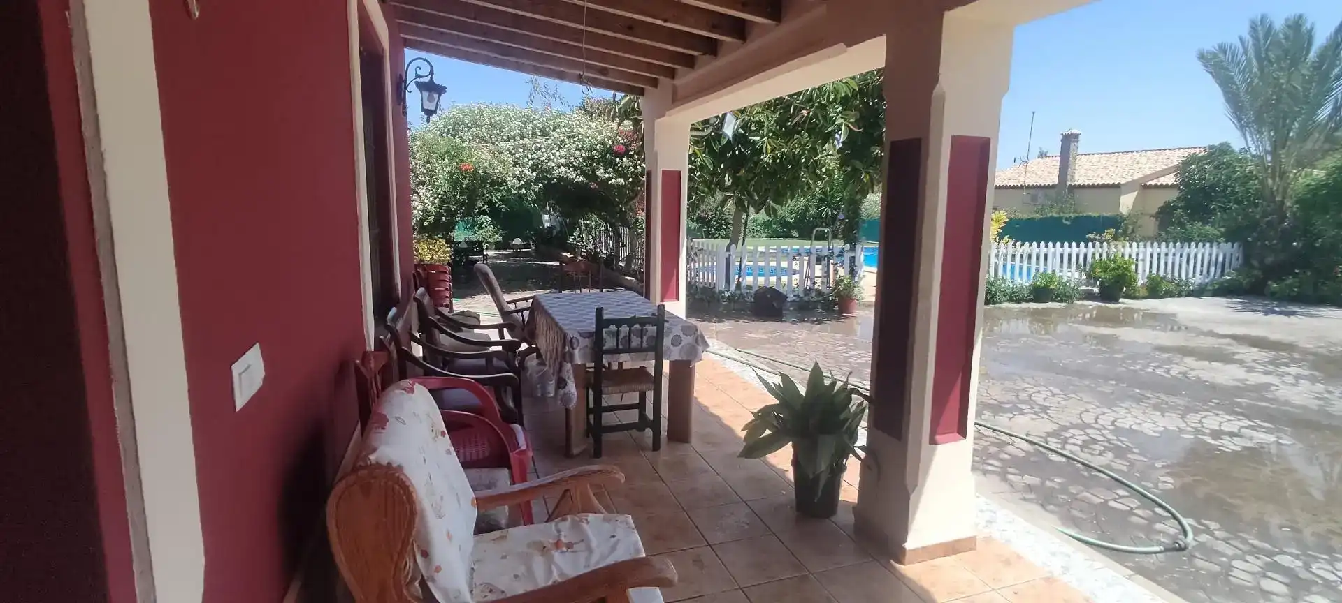 Terrassa de Finca rústica en venda en El Coronil amb Aire condicionat, Jardí privat i Piscina