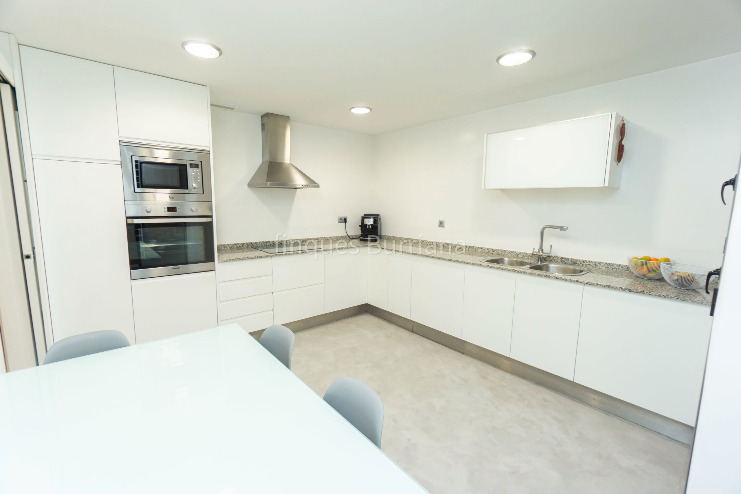 Flat for sale in Piscinas