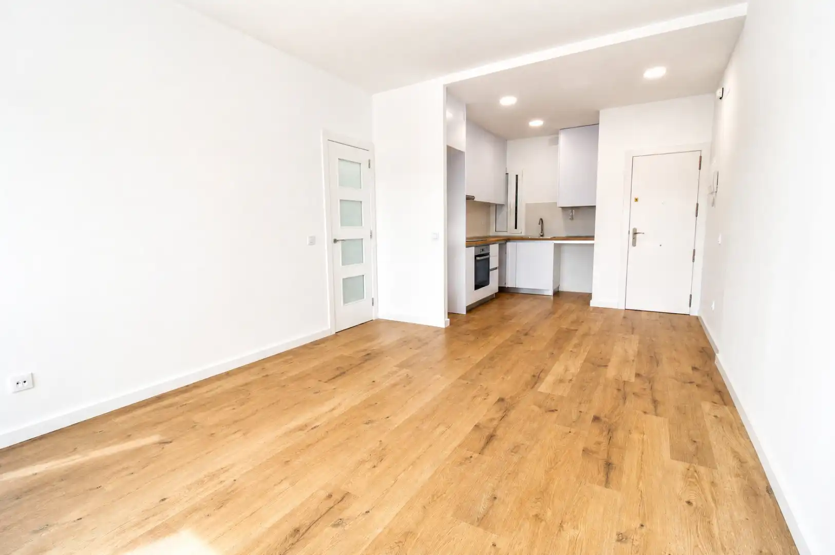 Living room of Flat for sale in  Barcelona Capital  with Oven and Balcony