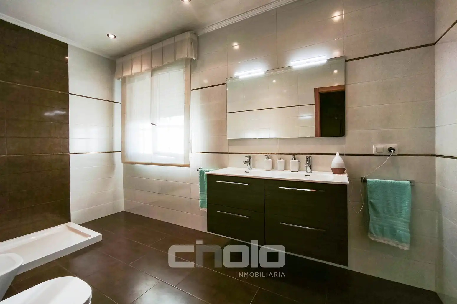 Bathroom of Houses for sale in Begonte  with Heating, Parquet flooring and Storage room