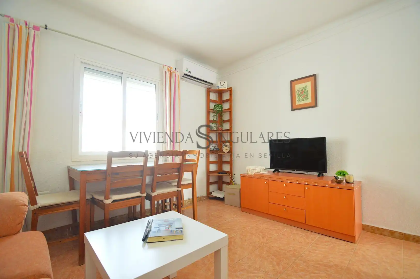 Sala d'estar de Pis en venda en Sevilla amb Aire condicionat