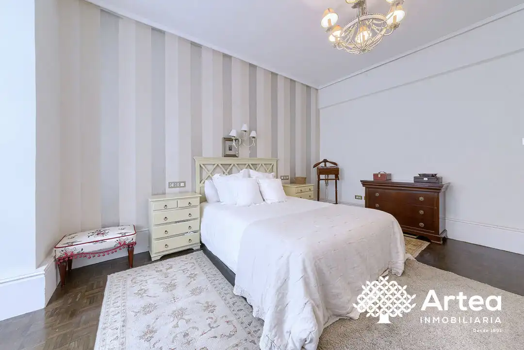 Habitación de Piso en venta en Getxo  con Calefacción, Trastero y Balcón