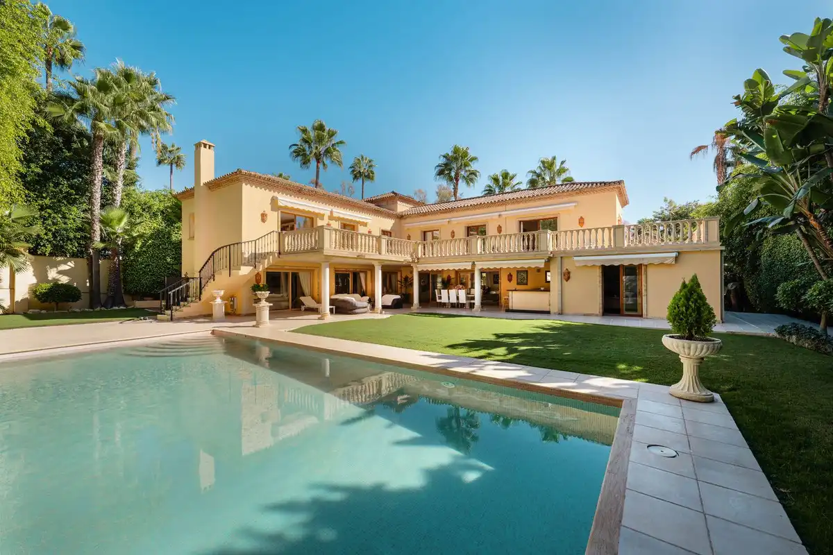 Reihenhaus zum Verkauf in Nueva Andalucía