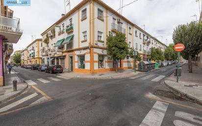 Vista exterior de Pis en venda en  Granada Capital amb Aire condicionat, Traster i Alarma