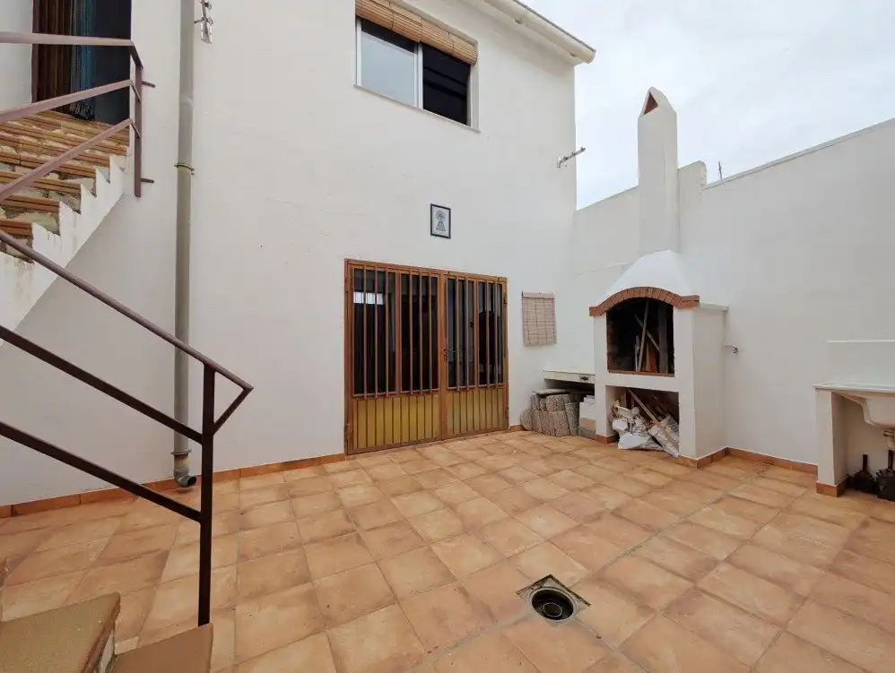 Garden of Detached homes for sale in El Burgo de Ebro  with Heating, Terrace and Storage room
