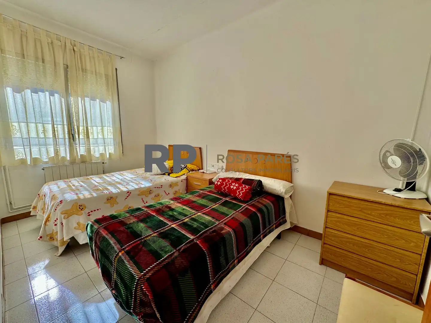 Bedroom of Flat for sale in Manlleu  with Heating