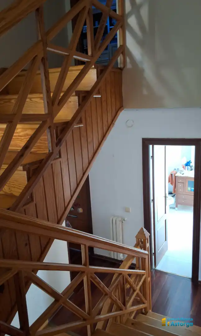 Casa o chalet en venta en Astorga con Calefacción, Jardín privado y Parquet