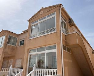 Vista exterior de Apartament en venda en Orihuela amb Aire condicionat, Calefacció i Piscina