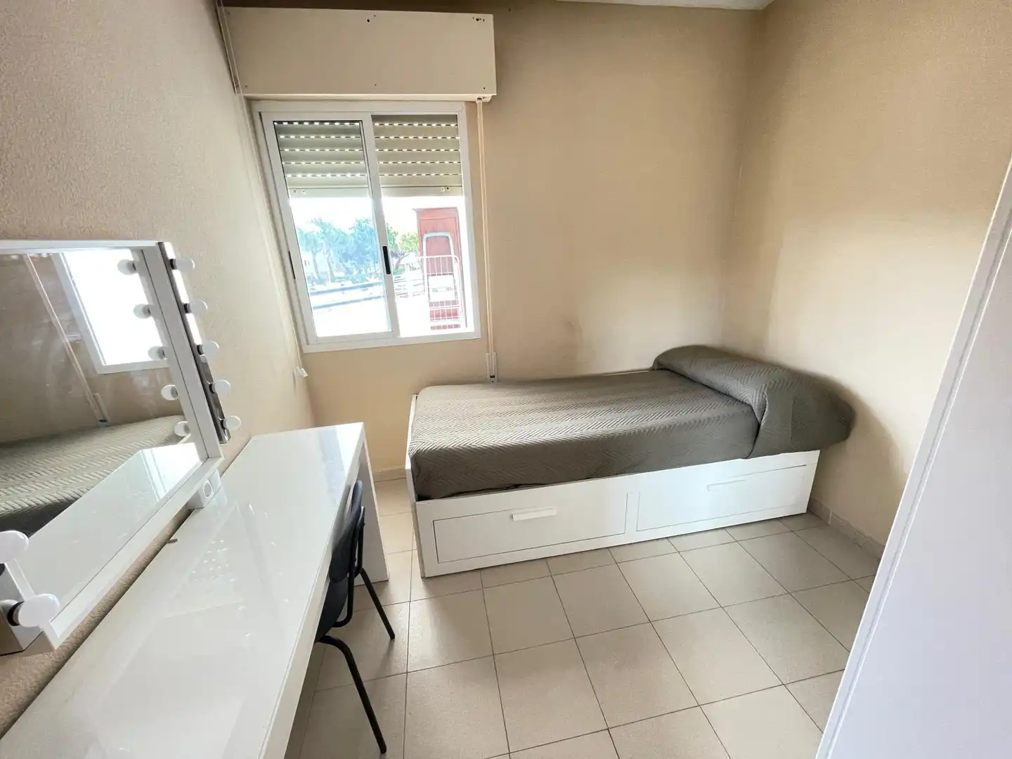 Dormitori de Apartament en venda en El Portil amb Terrassa, Moblat i Piscina comunitària