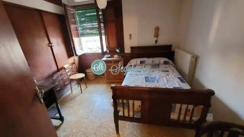 Habitación de Casa o chalet de alquiler en Navas de Riofrío con Calefacción y Balcón