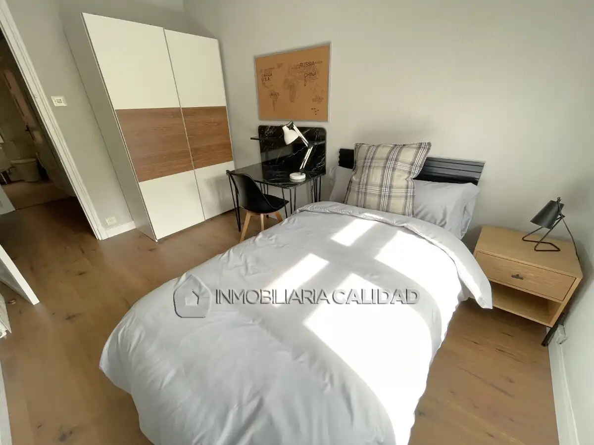 Bedroom of Flat for rent in Burgos  with Heating and Furnished