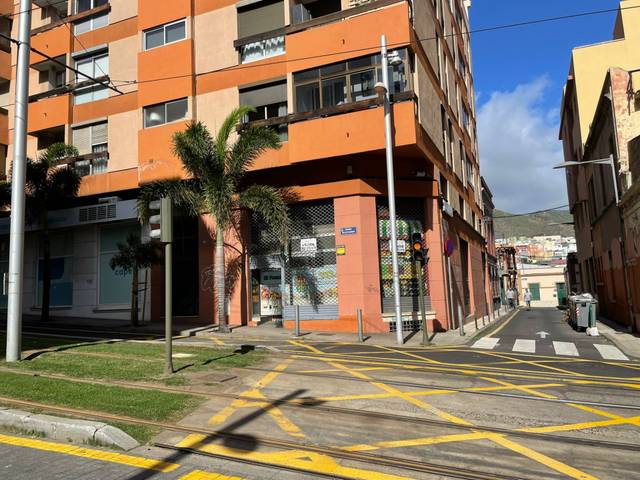 Local comercial en Venta en Avenida Islas Canarias en Buenavista - Chapatal