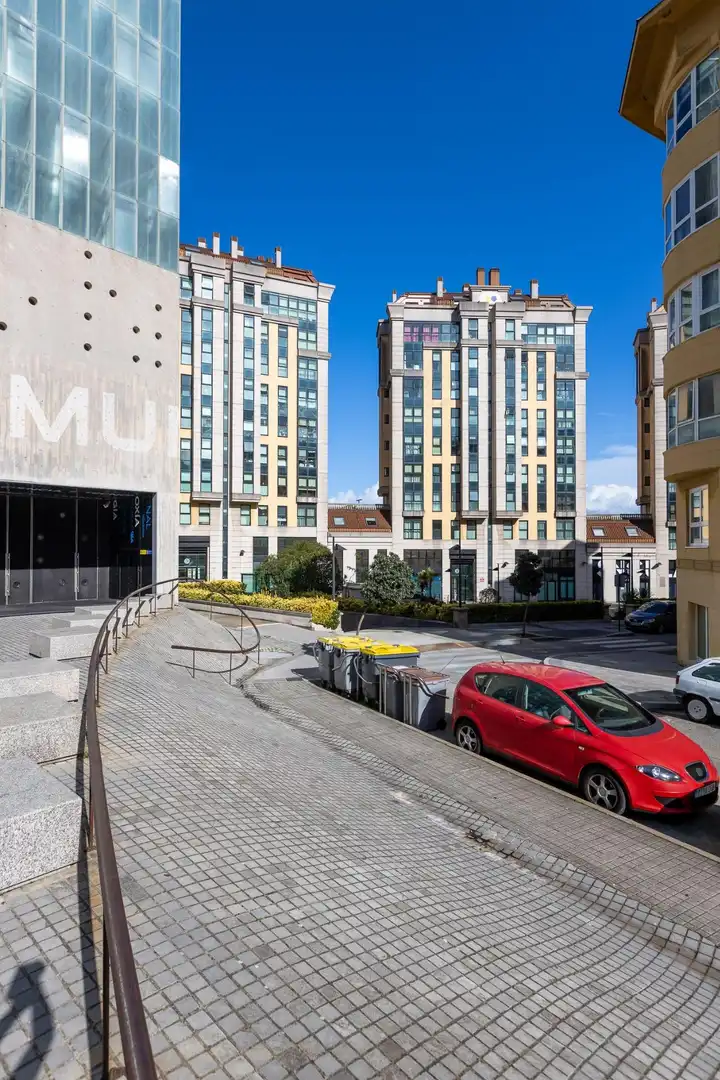 Vista exterior de Dúplex en venda en A Coruña Capital  amb Calefacció i Traster