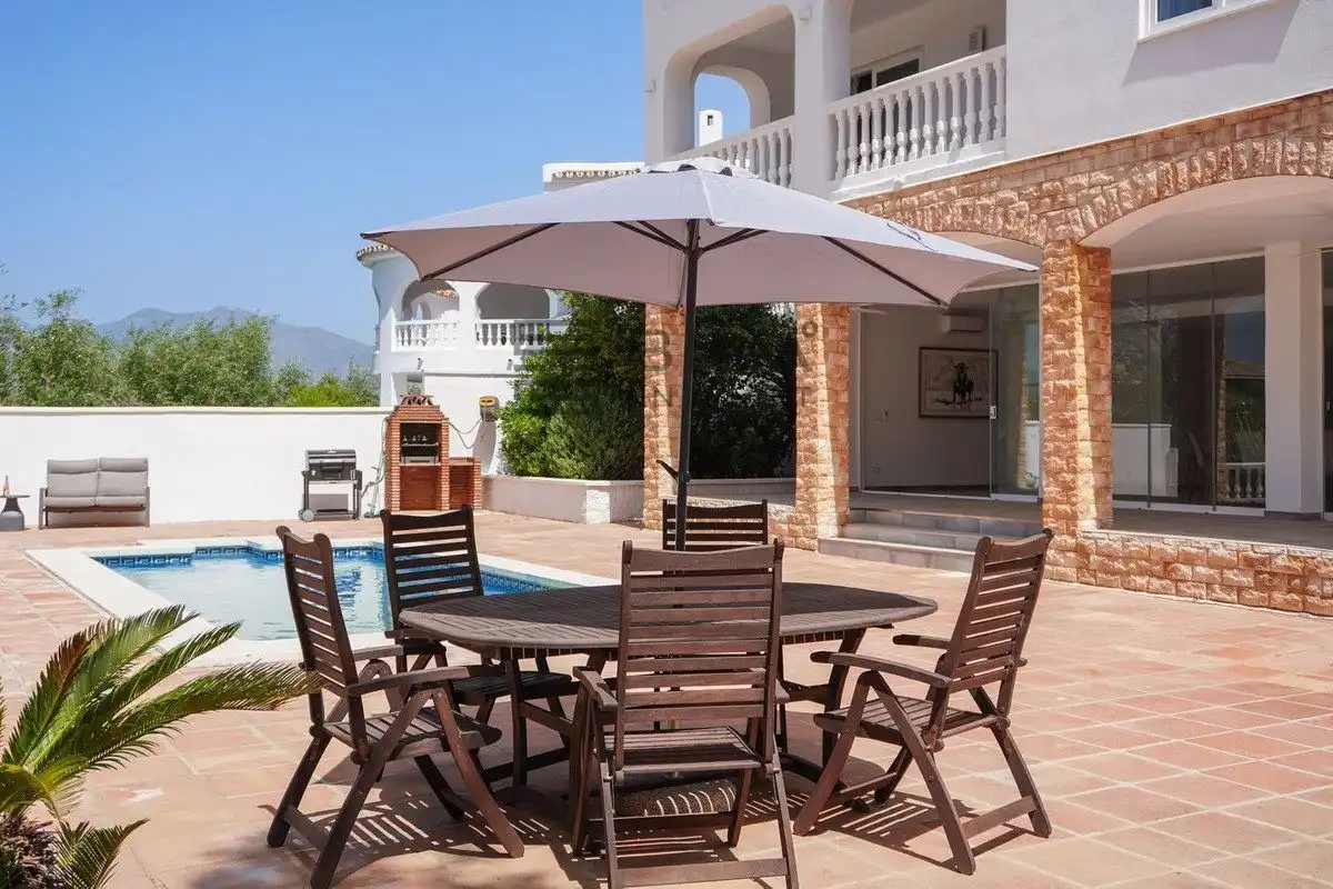 Chalet con piscina en venta en Cerros del Aguila, imagen 4