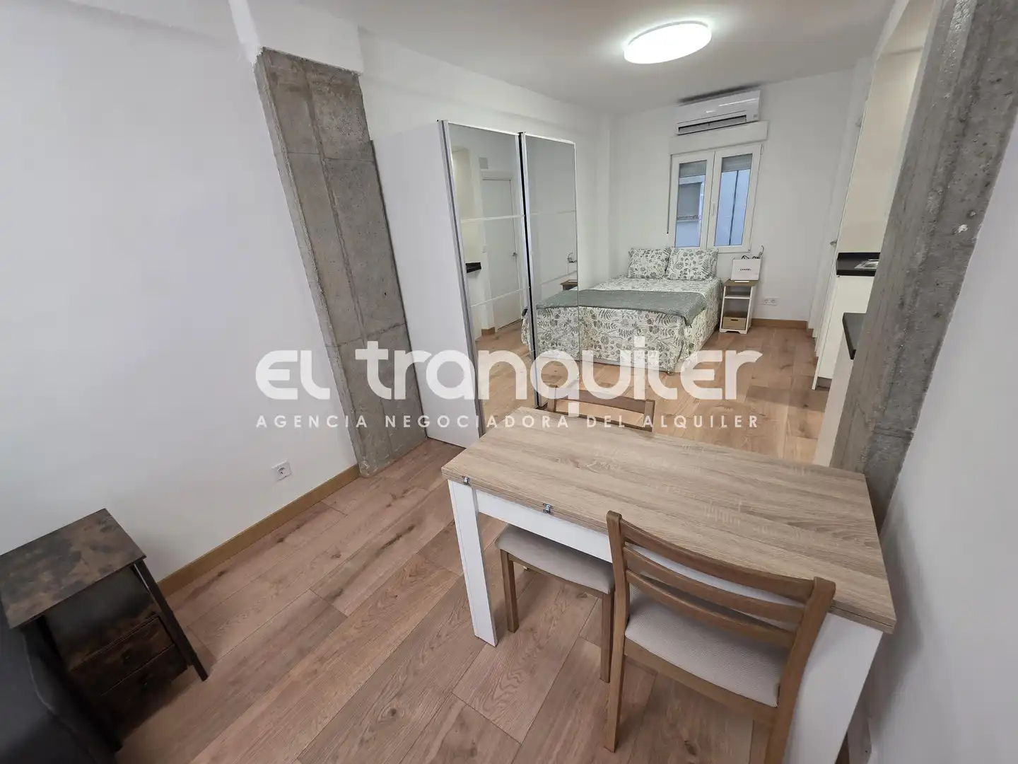 Schlafzimmer von Wohnung zur Miete in Madrid mit Klimaanlage, Terrasse und Möbliert