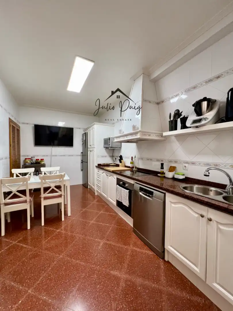 Cocina de Casa o chalet en venta en La Puebla del Río con Aire acondicionado, Terraza y Balcón