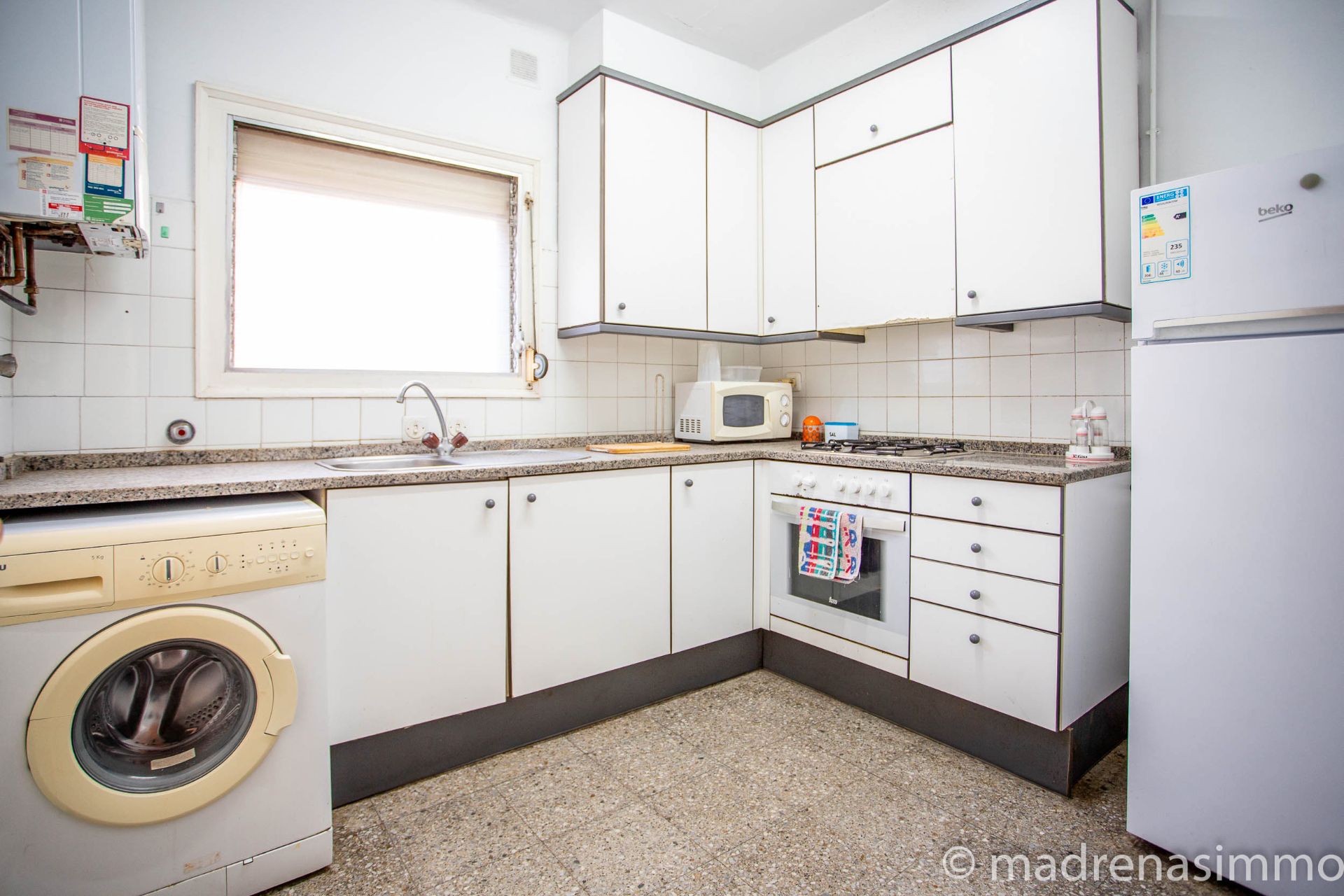 Cuina de Pis en venda en Girona Capital amb Calefacció